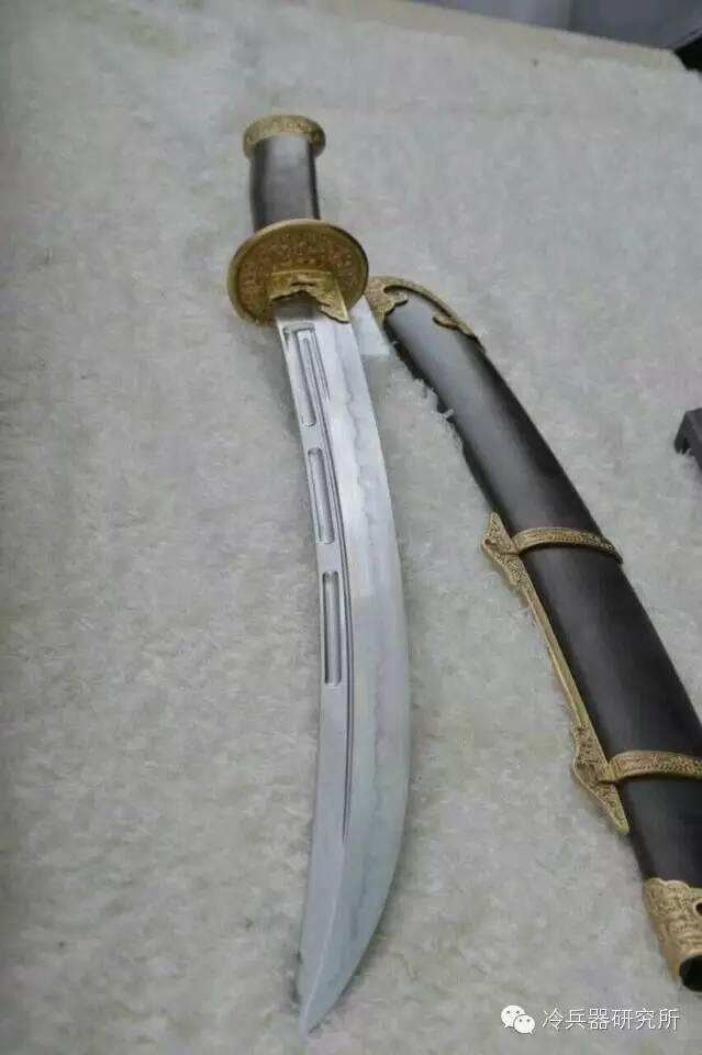 白虹刀，清代内大臣佩戴的刀具