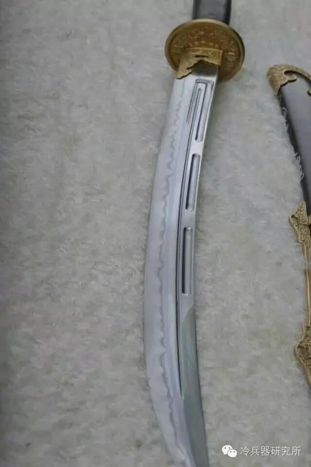 白虹刀，清代内大臣佩戴的刀具